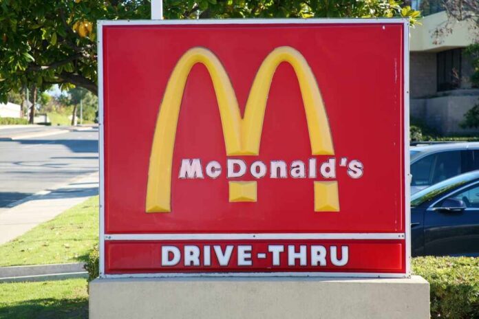 Lake,Forest,,California,-,Usa,-,1-5-2024:,Mcdonald's.,Mcdonald's,Is McDonald's drive-thru sign with iconic golden arches